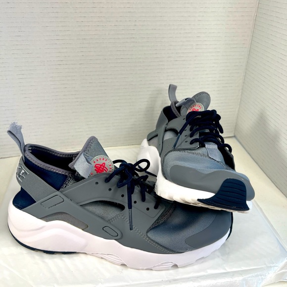 NIKEAir Hurrache Gray Sz 8 Sneakers